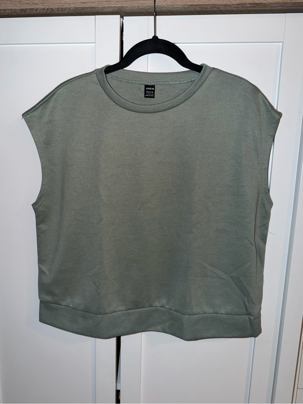 SHEIN Olive Green Boxy Sleeveless Tank Top, size large